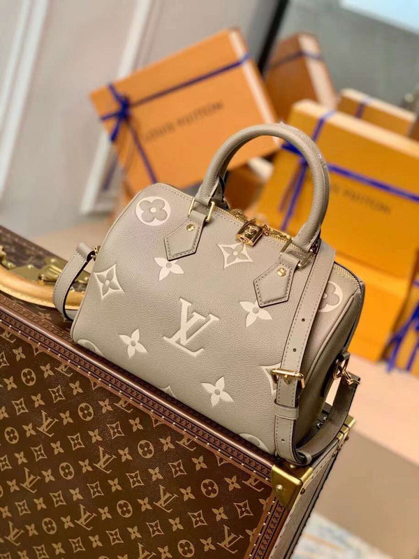 I W Fashion Lu-Vi bags - 17458