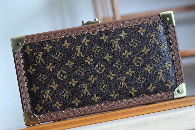 I W Fashion Lu-Vi bags - 11336