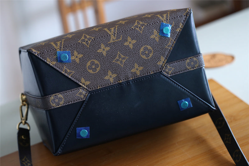 I W Fashion Lu-Vi bags - 8170