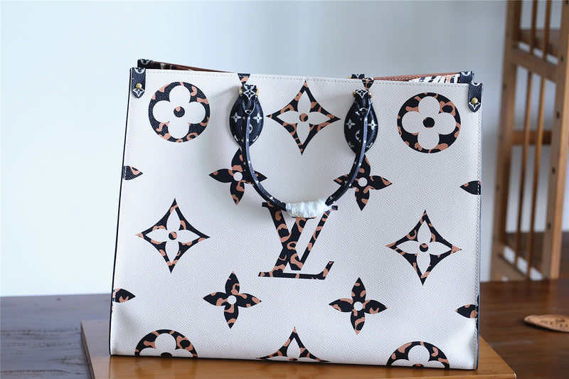 I W Fashion Lu-Vi bags - 8672
