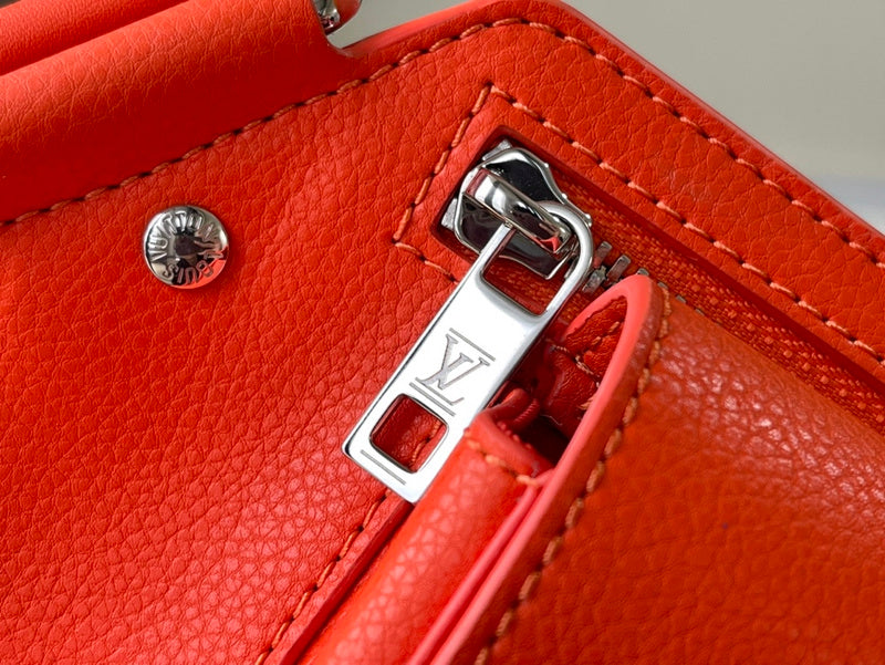 I W Fashion Lu-Vi bags - 17037