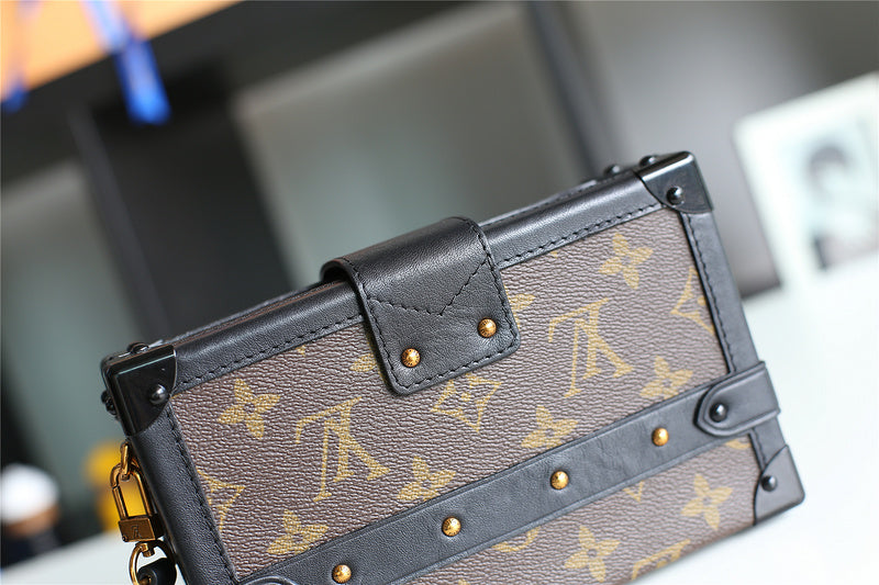 I W Fashion Lu-Vi bags - 8238