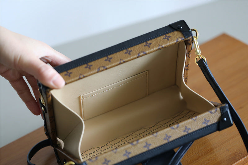 I W Fashion Lu-Vi bags - 8218