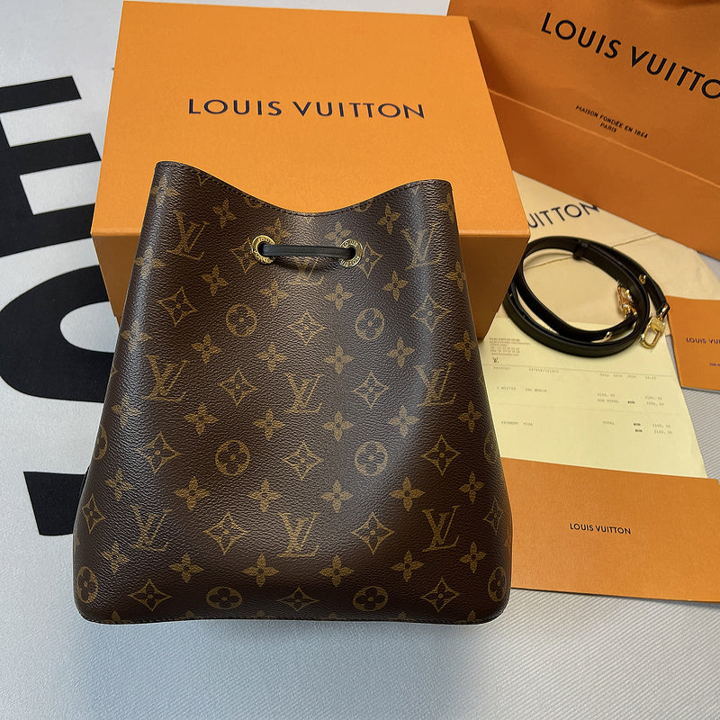 I W Fashion Lu-Vi bags - 8580