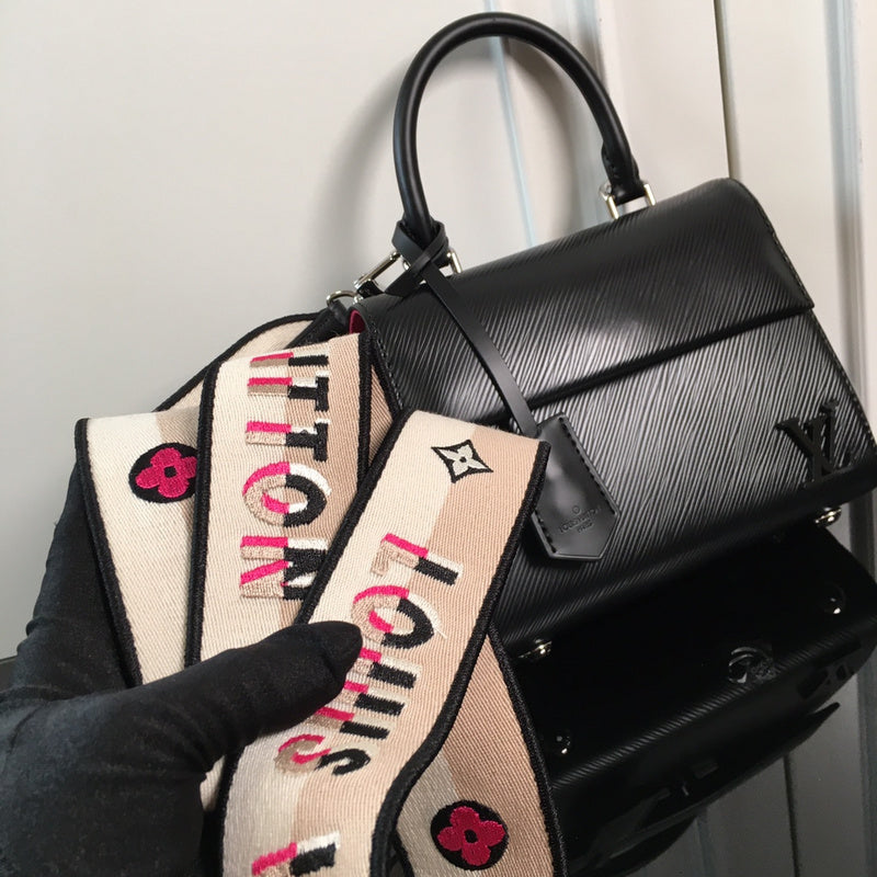 I W Fashion Lu-Vi bags - 17244