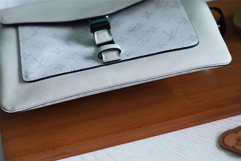 I W Fashion Lu-Vi bags - 10421
