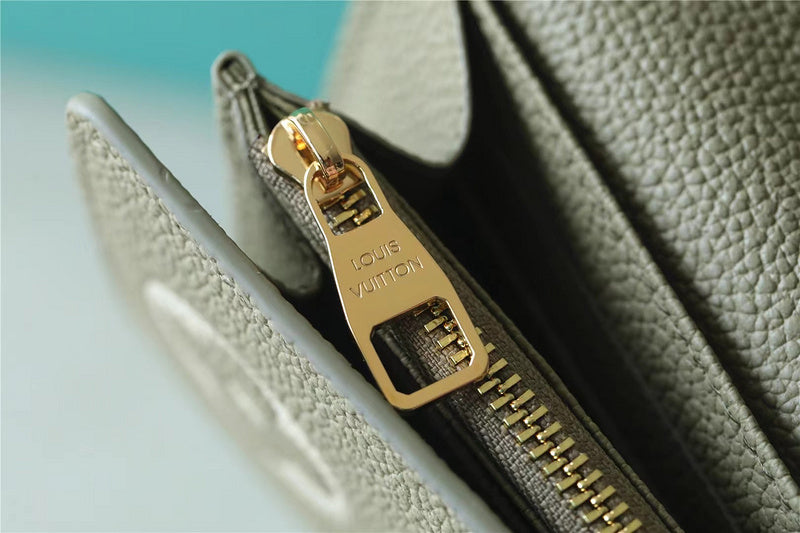I W Fashion Lu-Vi bags - 8692