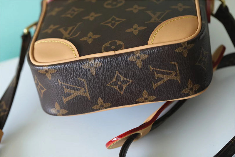 I W Fashion Lu-Vi bags - 9902